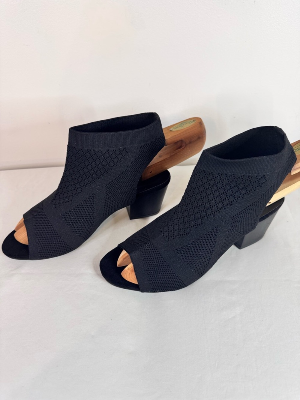 Casual Black Spring And Summer Heel Sandal. Size 42